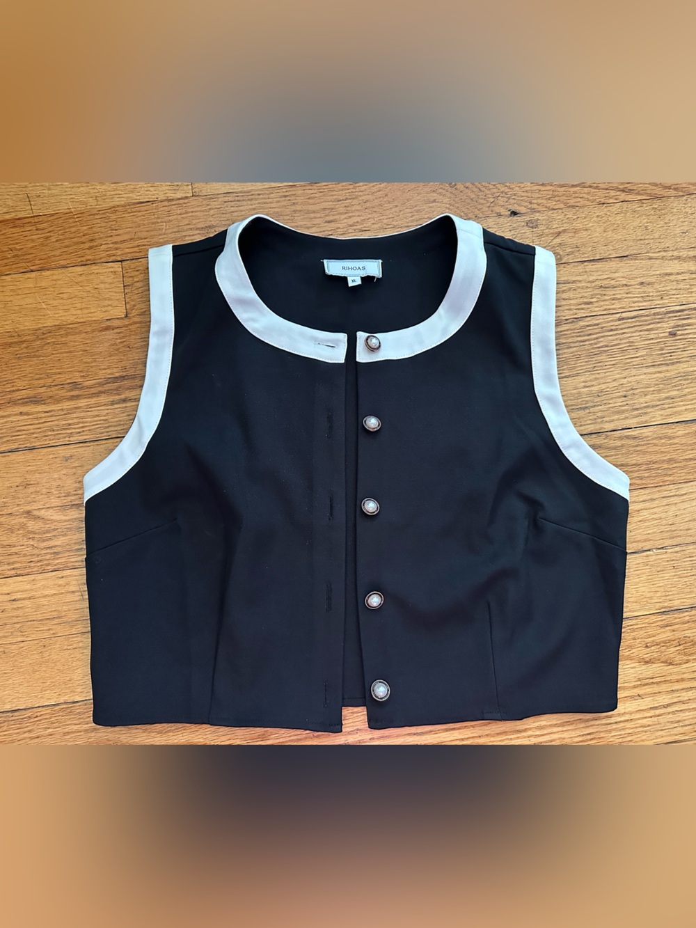 RIHOAS Black Sleeveless Shell with White Collar and Pearl Buttons